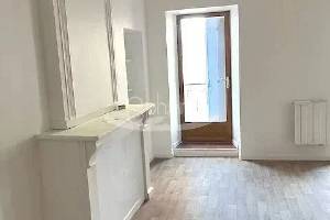 Location appartement, 70 m2, 4 pièces, 2 chambres - appartement t3 renove