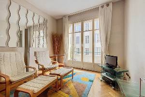 Location appartement, 80 m2, 3 pièces, 2 chambres - location meublée carré d'or