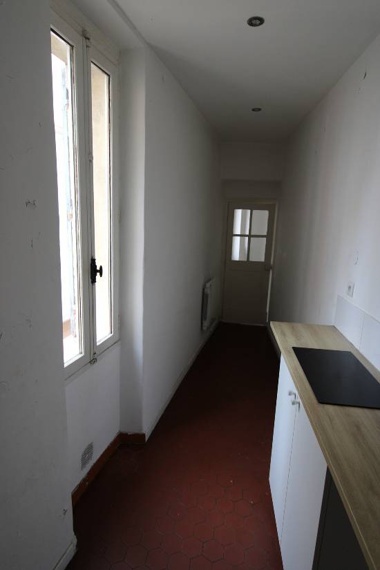 Toulon centre - appartement t1 de 31.19 m2 au 2ème étage