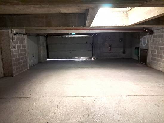Location garage en sous-sol copropriété fermée