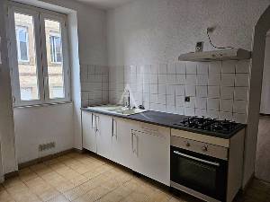 location-appartement-saint-benoit-de-carmaux-3-pieces-116m