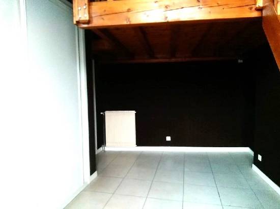 Studio de 28 m2 hab. + mezzanine 69005 lyon (quai pierre sci