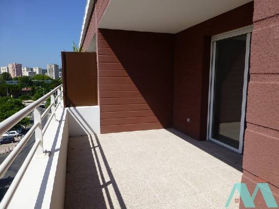 Appartement t2 de 42 m2 avec balcon et parking en sous-sol -
