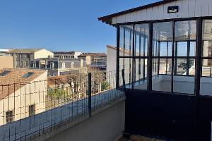 Nimes - location - appartement t3 avec terrasse dernier étag