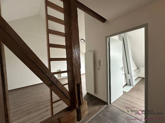 Pontarlier - centre ville - appartement renove de type 2bis