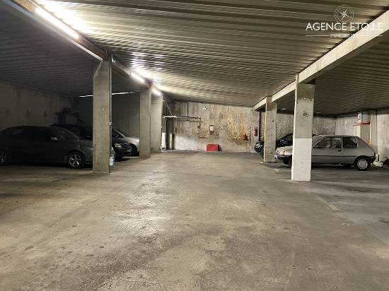 Location parking rue monte cristo - Marseille