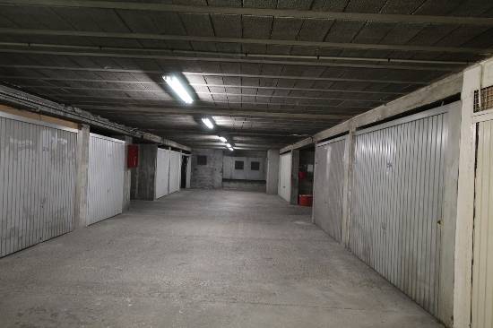 Location garage en sous-sol copropriété fermée
