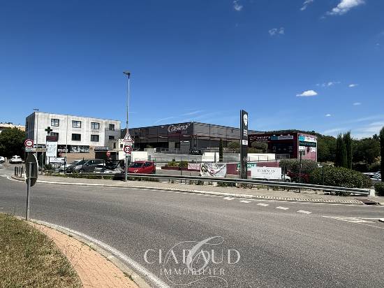 Location local commercial 65m2 luynes - Aix-en-Provence