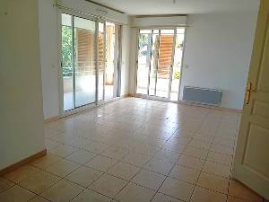 location-appartement-t3-terrasse-15m2-2-box-fermees-residence-l