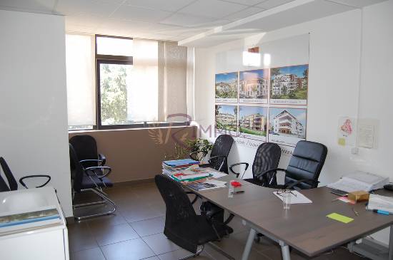 Aix centre - bureaux de 250 m2 aménagés et entièrement rénov
