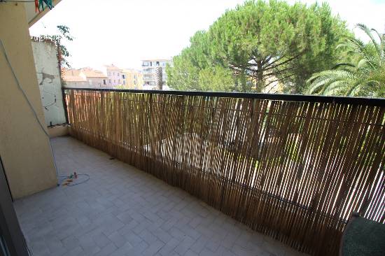 Location appartement, 26 m2, 2 pièces - studio f1, terrasse.