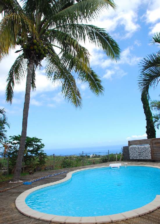 Location fleurimont jolie villa f5 avec vue et piscine
