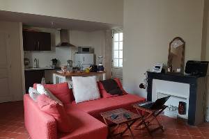 Nîmes : appartement en location 570 eur par mois avec atrium