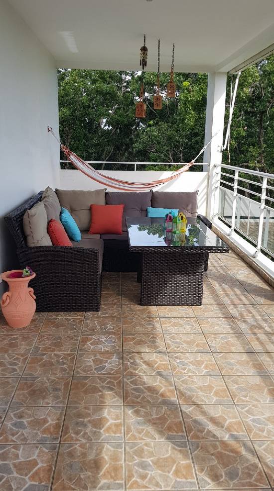 Magnifique haut de villa f3 meuble - vue degagee mer - garag