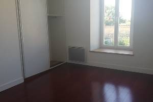 Location appartement t3 lumineux centre lusignan