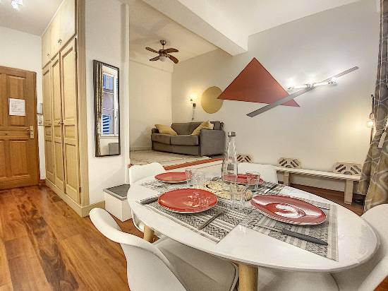 Location appartement, 25 m2, 1 pièces - location meublee - long terme