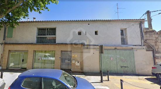 Location 270 m2 sur 2 niveaux - Arles
