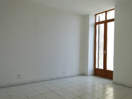 Location appartement avec balcon - Jarnac