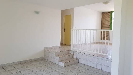 Location appartement t3 88 m2 shab baduel cayenne 900eur