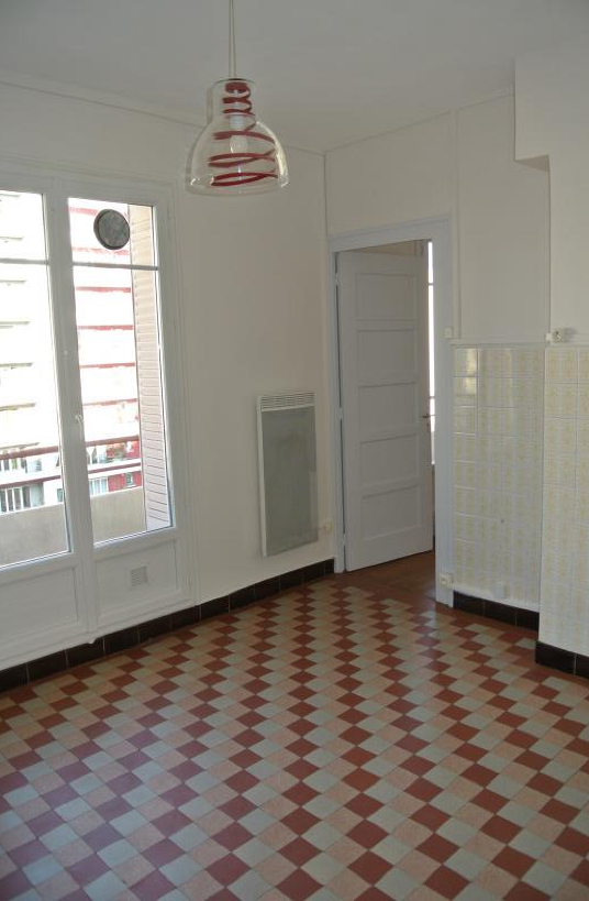 Location t2 de 45 m2 vallier  avec balcon