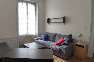 Location t2 meuble de 37 m2 secteur forum/boulingrin