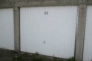 Location garage pour stockage ou stationnement