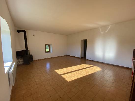 Location a louer - appartement f4 - quilhan (30)