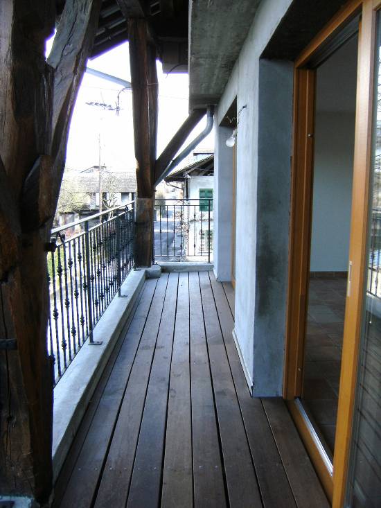 Location bel appartement t3 avec balcon - Aiton