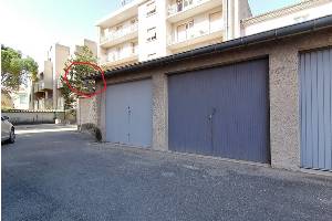 Location garage dans residence fermee rue du ronquet