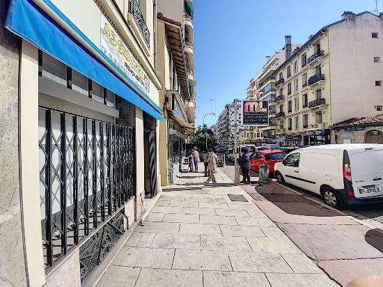 Location commerce, 32 m2, 2 pièces - liberation - a raynaud - local commercial