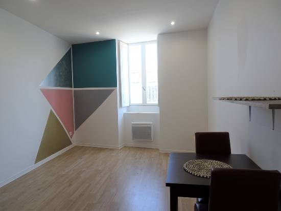 Location appartement, 29 m2, 2 pièces, 1 chambre - t1 bis meublé à aurignac