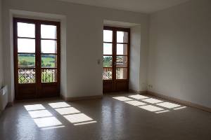 Location appartement, 75 m2, 3 pièces, 2 chambres - appartement t3 à aurignac avec balcon