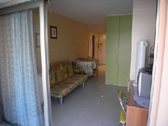 Location appartement, 25 m2, 1 pièces, 1 chambre - sejour avec verenda-1p