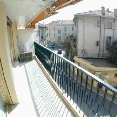 Location appartement, 57 m2, 2 pièces, 1 chambre - appartement-centre ville-terrasse
