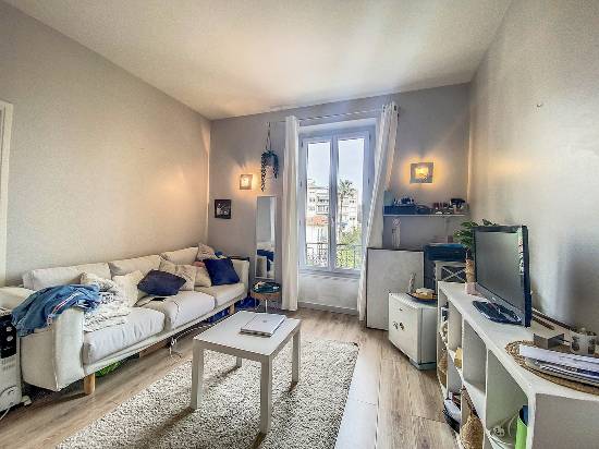 Location appartement, 25 m2, 2 pièces - location vide - mantega righi