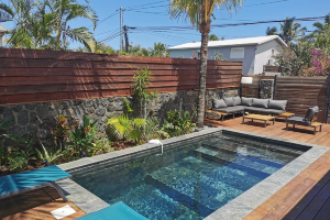 Location villa individuelle de type t4 avec piscine et terrasse
