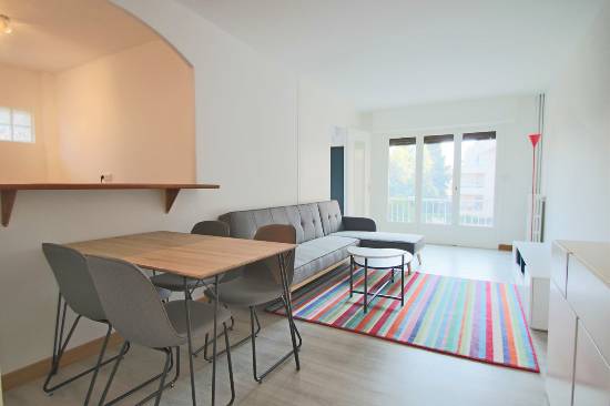 Location appartement, 45 m2, 2 pièces, 1 chambre - magnifique 2p meublé - gare saint laurent