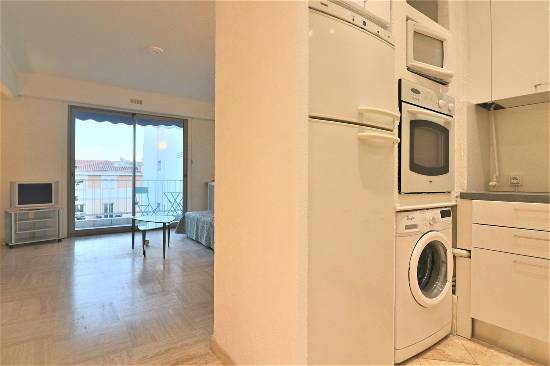 Location appartement, 41 m2, 2 pièces, 1 chambre - 2 p au calme, terrasse. petit juas