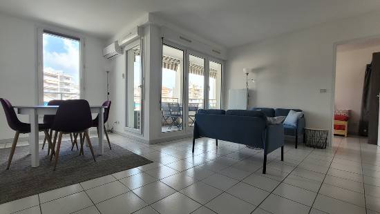 Location appartement, 63 m2, 3 pièces, 2 chambres - 3p, terrasse et garage