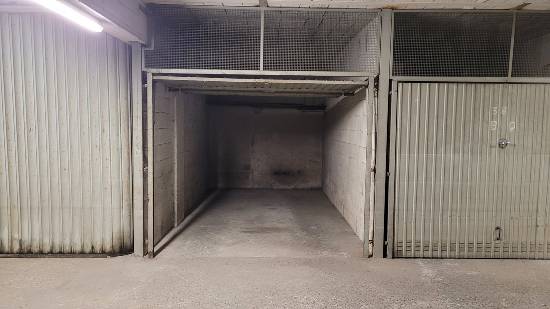 Location garage / parking, 11 m2 - box fermé 11m²