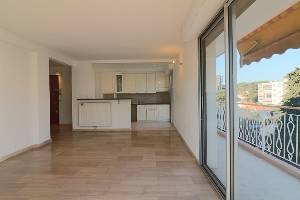 Location appartement, 59 m2, 3 pièces, 2 chambres - 3p vide, 2 terrasses, parking, cave